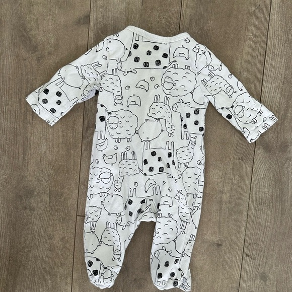 Carter’s 3 month baby boy zip footies - Picture 6 of 7